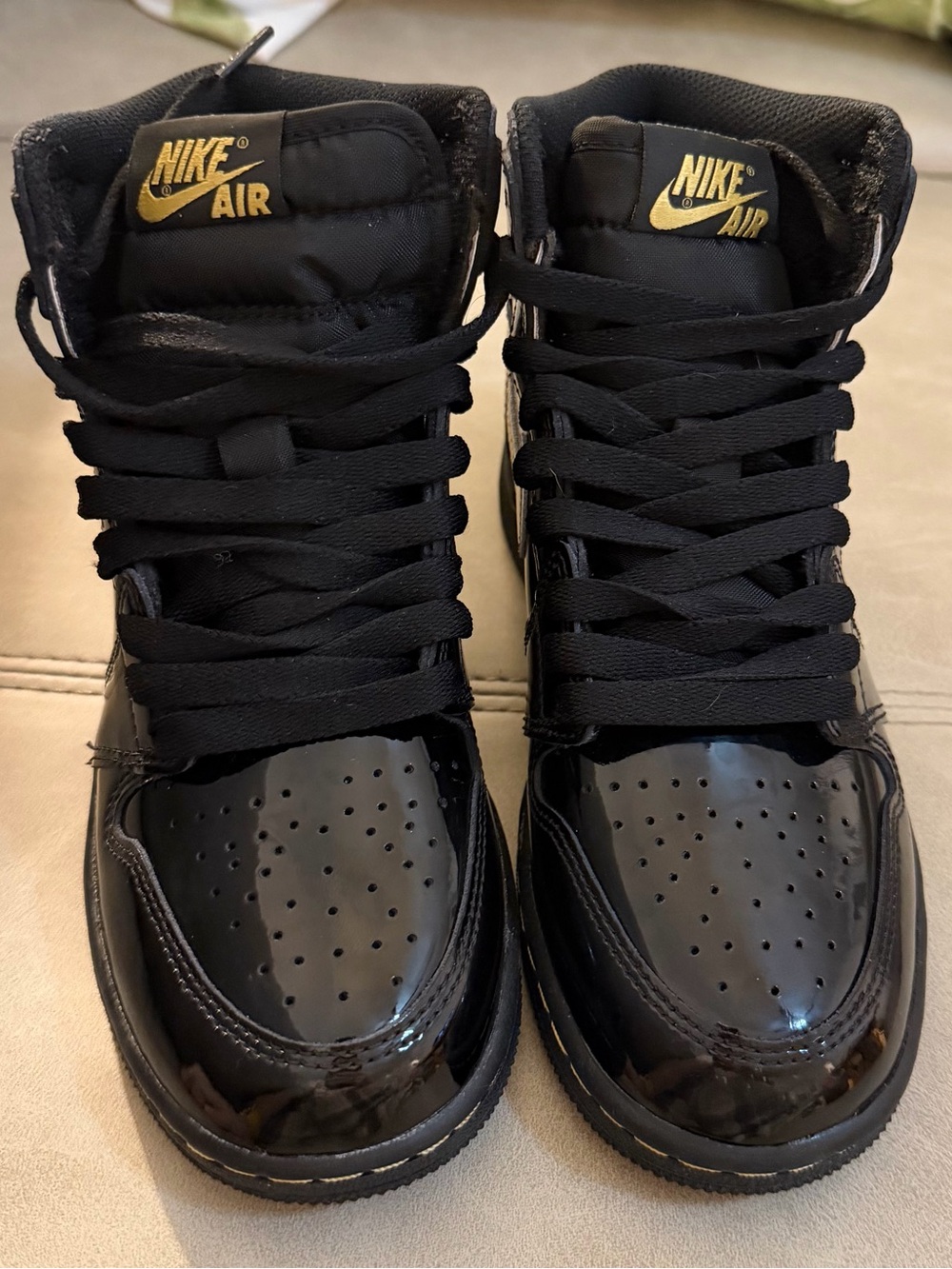 Air Jordan 1 Retro High OG Black Metallic Gold Patent Leather 3.5Y